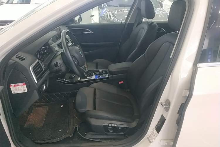 Used BMW 1 Series 2018 118i Sport Edition Left Front Seat