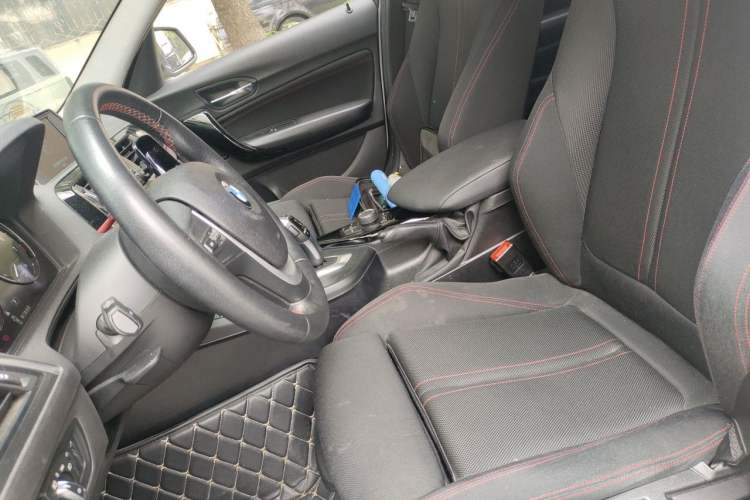 Used BMW 1 Series 2018 118i Sport Design Package Left Front Seat