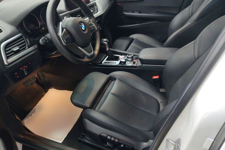 Used BMW 1 Series 2018 120i Design Package Model Left Front Seat