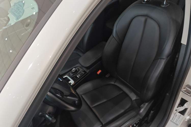 Used BMW 1 Series 2018 118i Sport Edition Left Front Seat