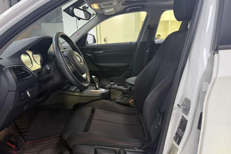 Used BMW 1 Series 2018 118i Sport Design Package Left Front Seat