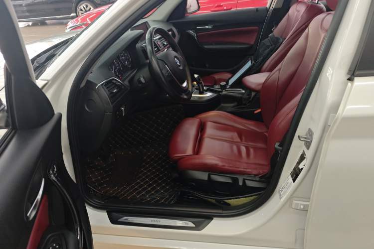 Used BMW 1 Series 2018 118i Sport Design Package Left Front Seat