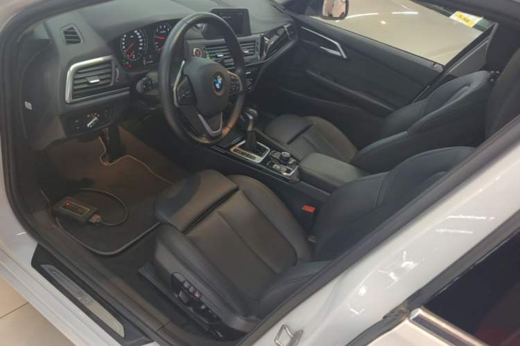 Used BMW 1 Series 2018 118i Sport Edition Left Front Seat