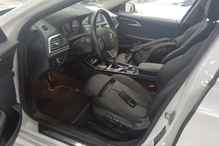 Used BMW 1 Series 2018 118i Sport Edition Left Front Seat