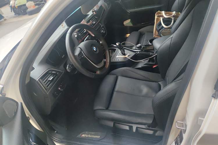 Used BMW 1 Series 2018 118i Sport Design Package Left Front Seat
