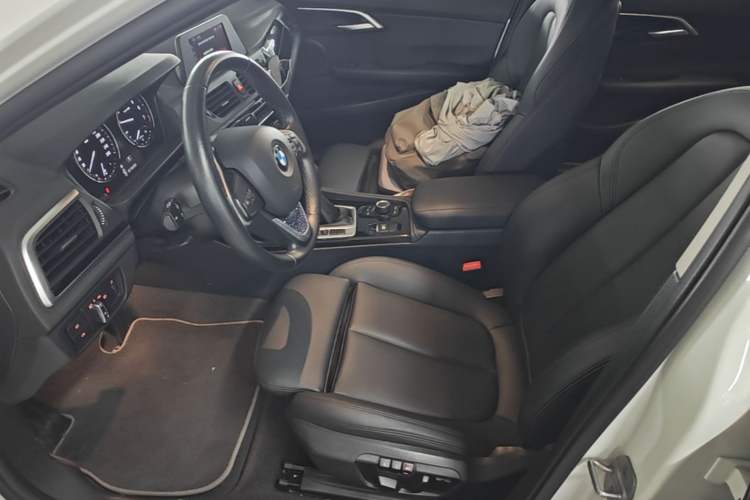 Used BMW 1 Series 2018 118i Sport Edition Left Front Seat