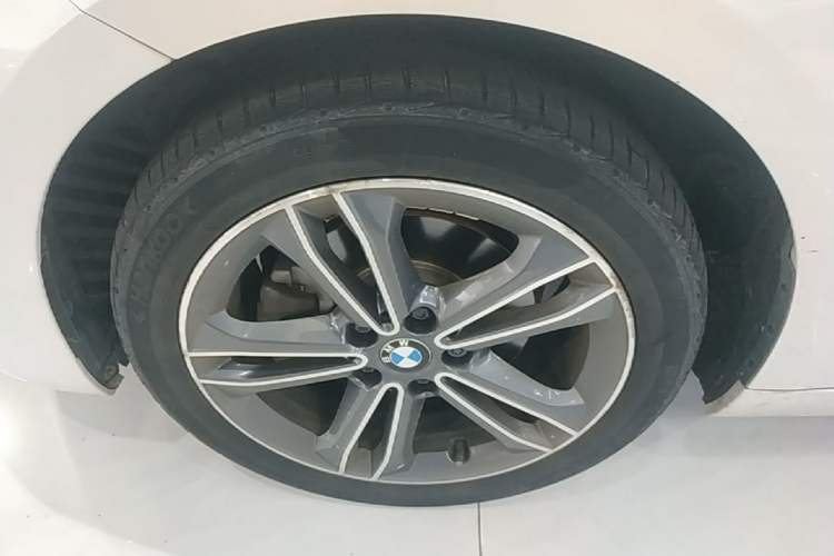 Used BMW 1 Series 2018 118i Sport Edition Left Front Wheel Hub