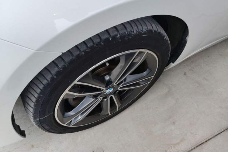 Used BMW 1 Series 2018 Facelifted 118i Sport Edition Left Front Wheel Hub
