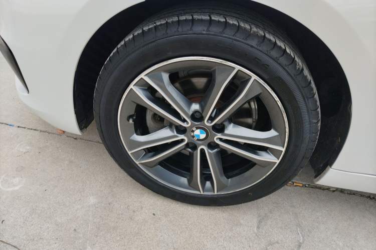 Used BMW 1 Series 2018 118i Sport Edition Left Front Wheel Hub