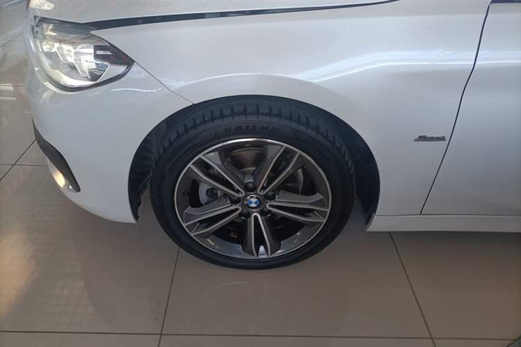 Used BMW 1 Series 2018 118i Sport Edition Left Front Wheel Hub