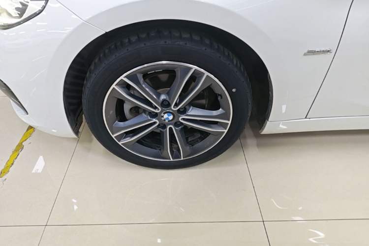 Used BMW 1 Series 2018 118i Sport Edition Left Front Wheel Hub