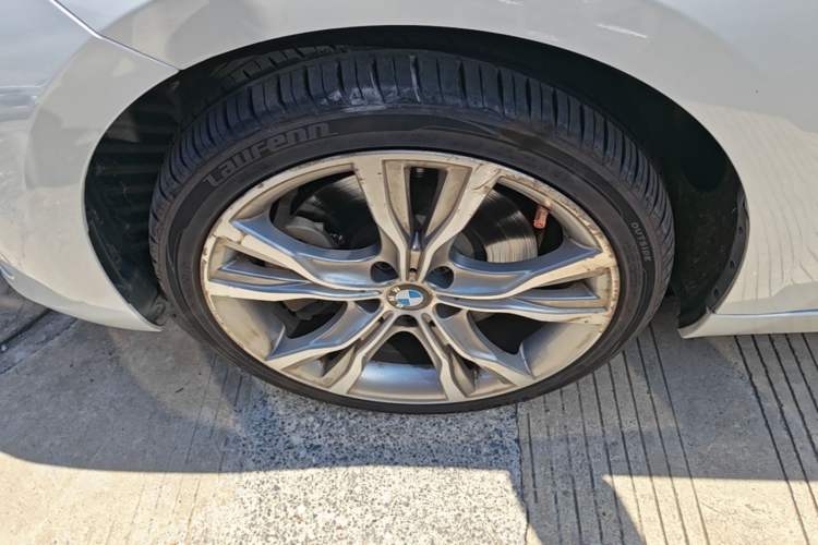 Used BMW 1 Series 2018 Restyled 120i Design Package Edition Left Front Wheel Hub