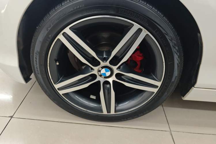 Used BMW 1 Series 2018 118i Sport Design Package Left Front Wheel Hub