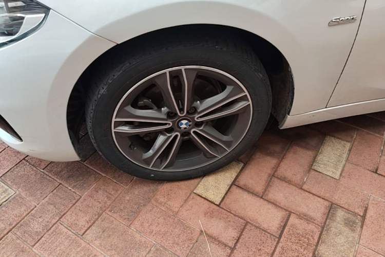 Used BMW 1 Series 2018 118i Sport Edition Left Front Wheel Hub