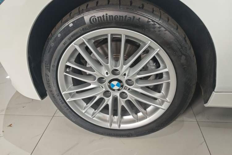 Used BMW 1 Series 2018 120i M Sport Package Left Front Wheel Hub