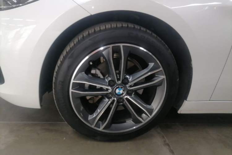 Used BMW 1 Series 2018 Facelifted 118i Sport Edition Left Front Wheel Hub