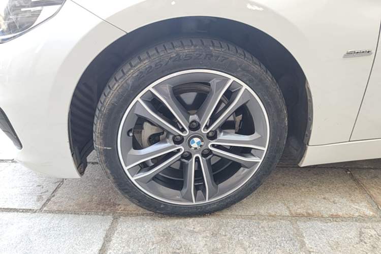 Used BMW 1 Series 2018 118i Sport Edition Left Front Wheel Hub