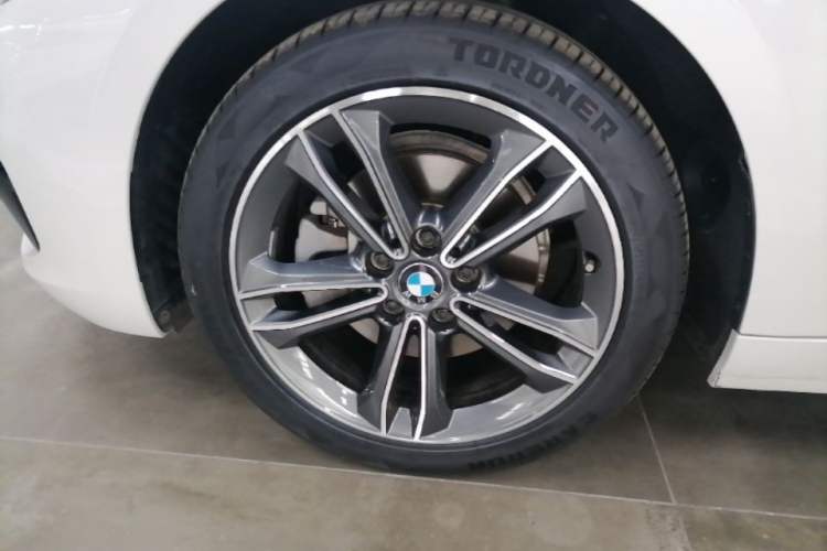 Used BMW 1 Series 2018 Facelifted 118i Sport Edition Left Front Wheel Hub