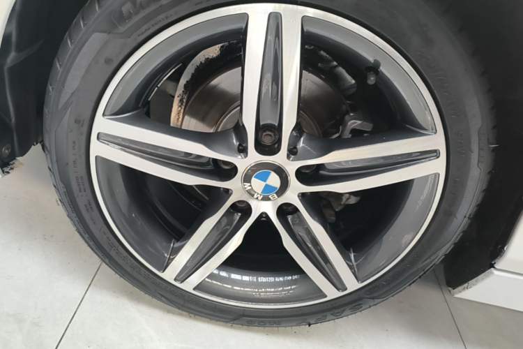 Used BMW 1 Series 2018 118i Sport Design Package Left Front Wheel Hub