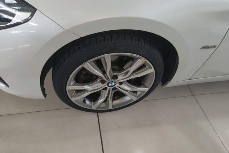 Used BMW 1 Series 2018 120i Design Package Model Left Front Wheel Hub