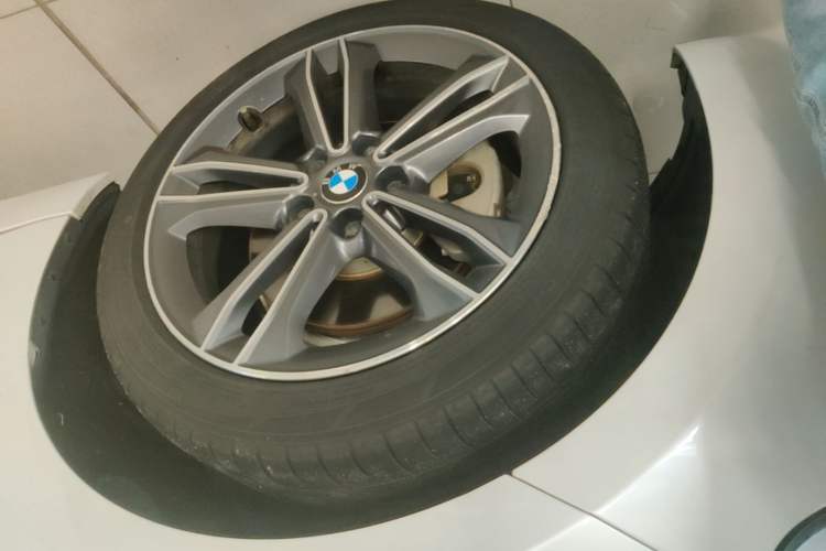 Used BMW 1 Series 2018 118i Sport Edition Left Front Wheel Hub