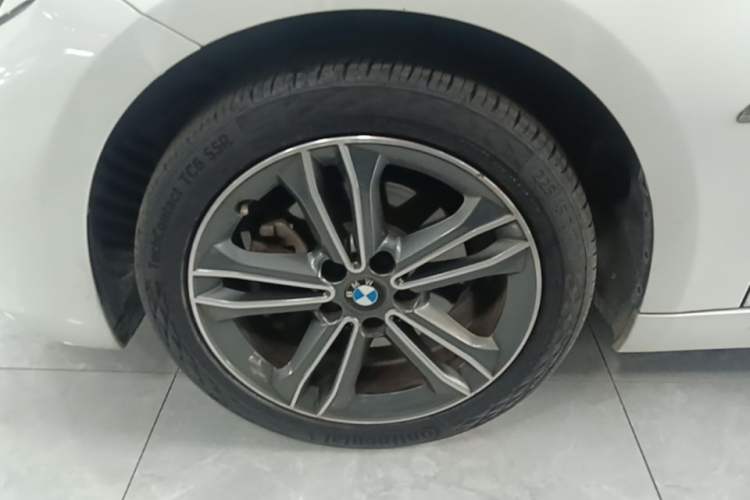 Used BMW 1 Series 2018 118i Sport Edition Left Front Wheel Hub