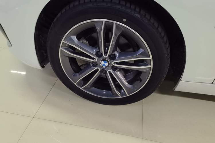 Used BMW 1 Series 2018 118i Sport Edition Left Front Wheel Hub