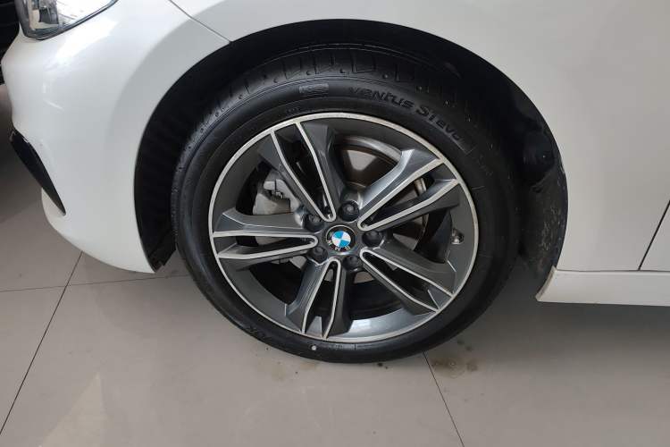 Used BMW 1 Series 2018 Facelifted 118i Sport Edition Left Front Wheel Hub