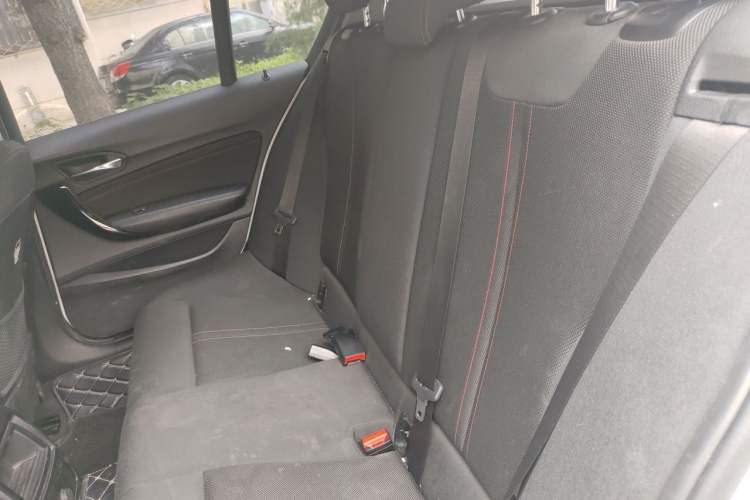 Used BMW 1 Series 2018 118i Sport Design Package Left Rear Seat