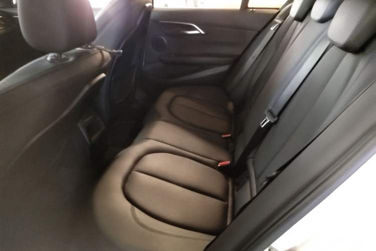 Used BMW 1 Series 2018 118i Sport Edition Left Rear Seat