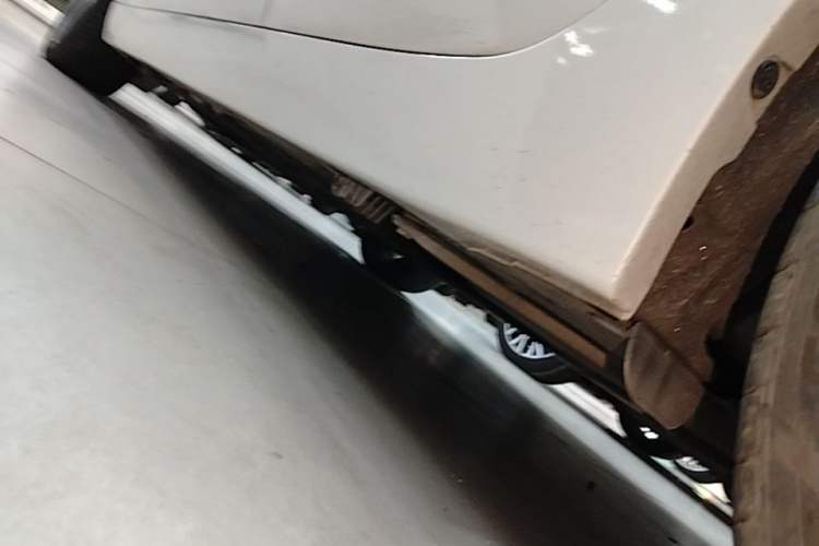 Used BMW 1 Series 2018 118i Sport Edition Left Side Sill