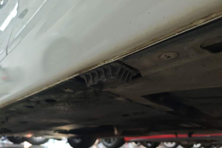 Used BMW 1 Series 2018 118i Sport Design Package Left Side Sill