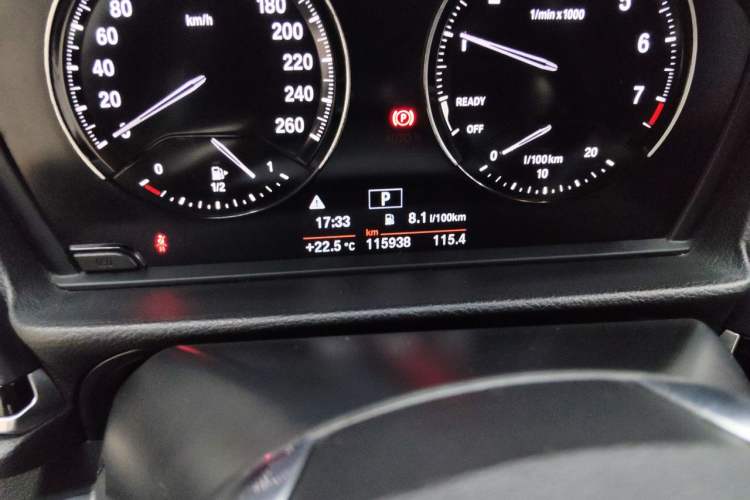 Used BMW 1 Series 2018 118i Sport Edition Odometer Close Up