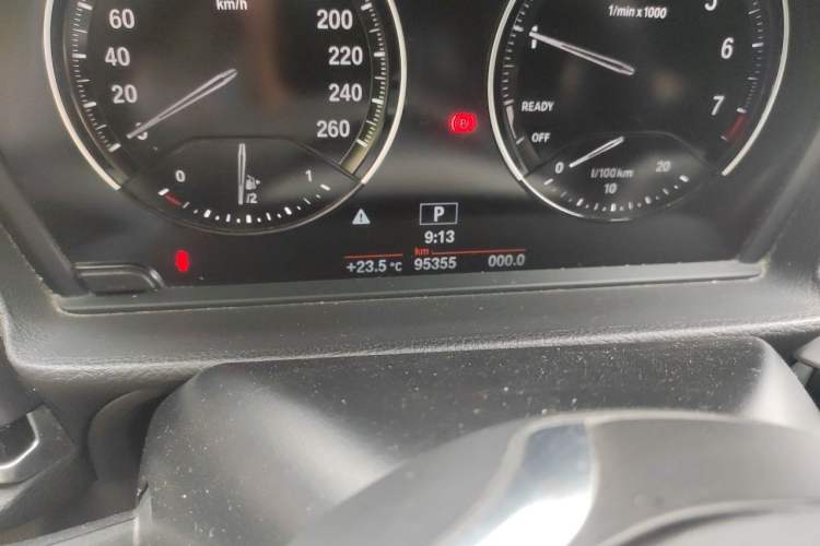 Used BMW 1 Series 2018 118i Sport Edition Odometer Close Up