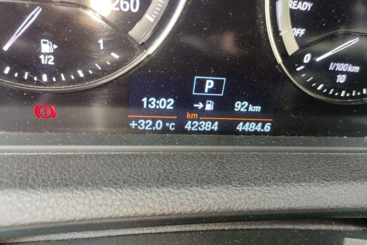 Used BMW 1 Series 2018 118i Sport Design Package Odometer Close Up