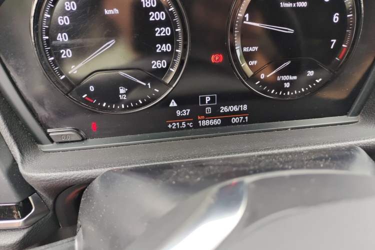 Used BMW 1 Series 2018 Facelifted 118i Sport Edition Odometer Close Up