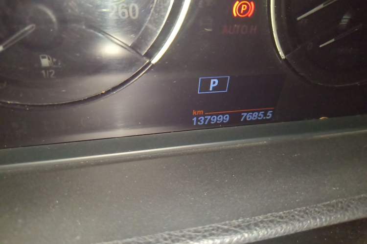 Used BMW 1 Series 2018 118i Sport Edition Odometer Close Up
