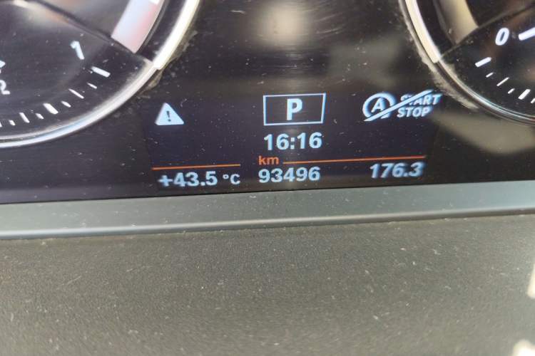 Used BMW 1 Series 2018 118i Sport Edition Odometer Close Up