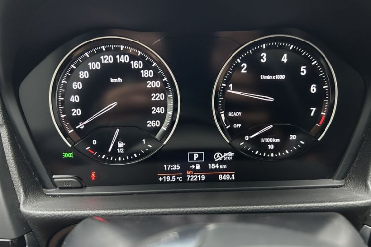 Used BMW 1 Series 2018 118i Sport Edition Odometer Close Up