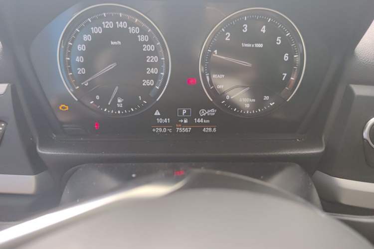 Used BMW 1 Series 2018 118i Fashion Model Odometer Close Up