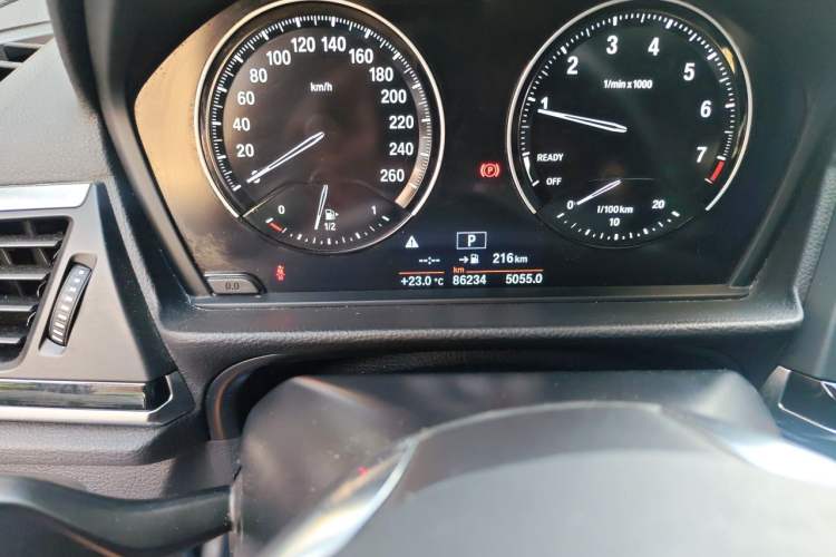 Used BMW 1 Series 2018 118i Design Package Edition Odometer Close Up
