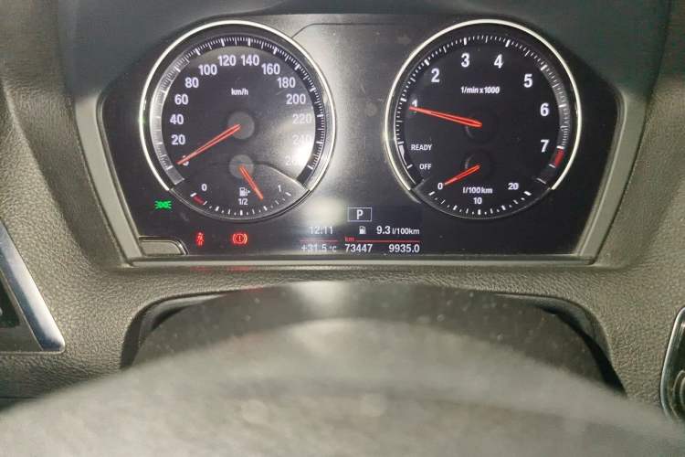 Used BMW 1 Series 2018 118i Sport Design Package Odometer Close Up