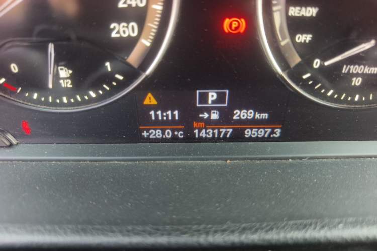 Used BMW 1 Series 2018 Facelifted 118i Sport Edition Odometer Close Up