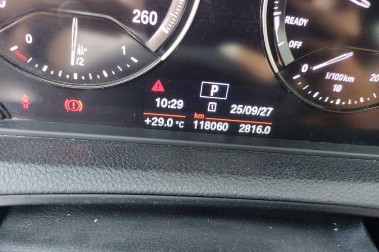 Used BMW 1 Series 2018 118i Leading Model Odometer Close Up