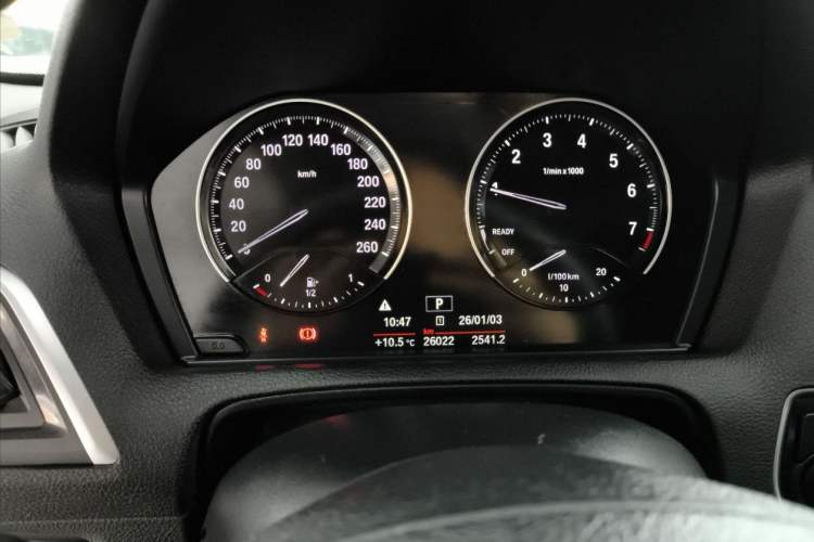 Used BMW 1 Series 2018 118i Sport Design Package Odometer Close Up