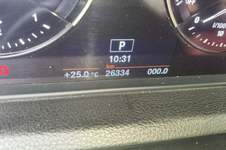 Used BMW 1 Series 2018 118i Sport Design Package Odometer Close Up