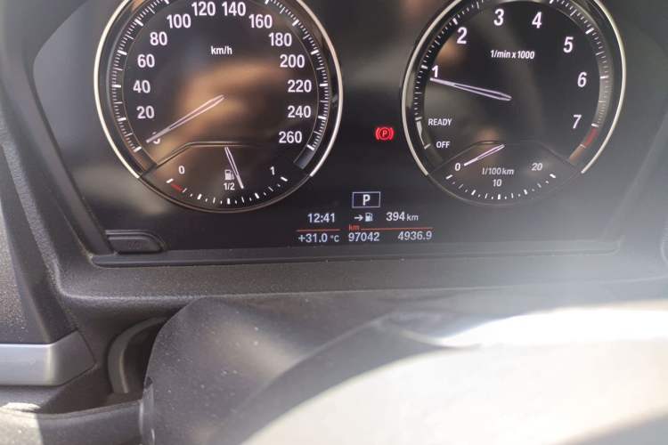 Used BMW 1 Series 2018 118i Fashion Model Odometer Close Up