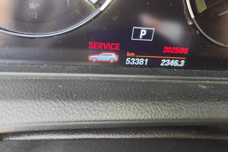 Used BMW 1 Series 2018 118i Leading Model Odometer Close Up