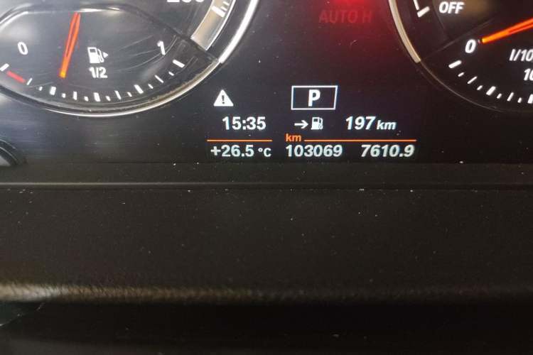Used BMW 1 Series 2018 118i Sport Edition Odometer Close Up