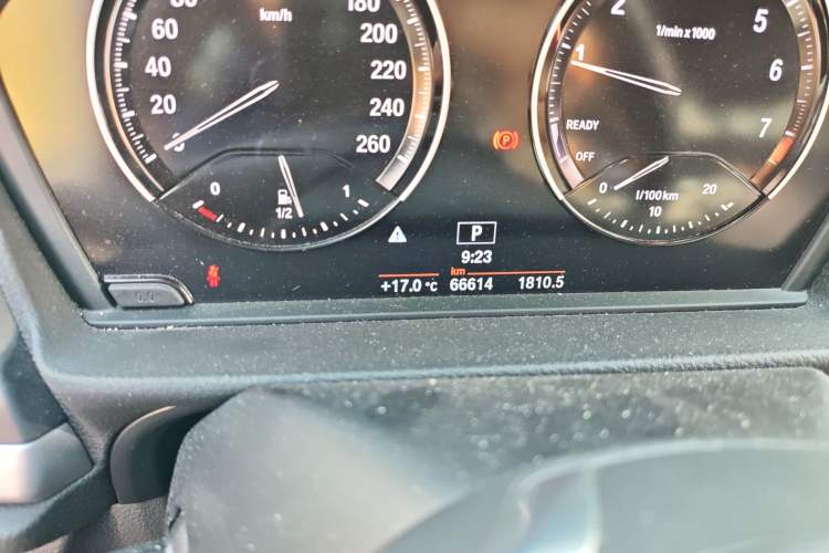 Used BMW 1 Series 2018 Revised 118i Fashion Edition Odometer Close Up